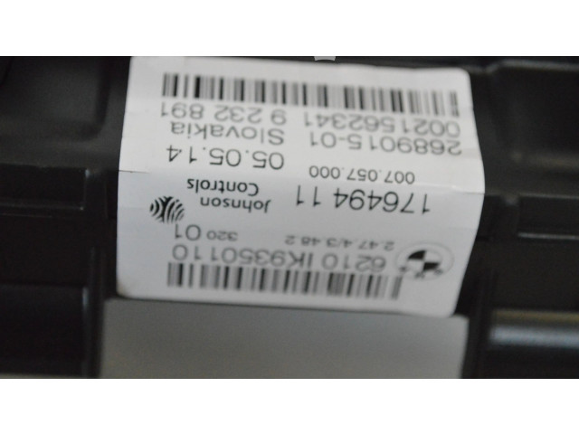 Přístrojová deska  BMW 2 F22 F23 2012 923289  