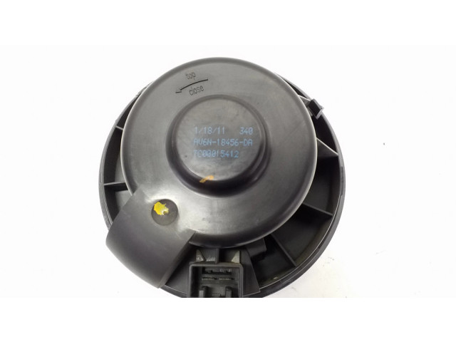 Вентилятор печки    AV6N18456DA   Ford Focus
