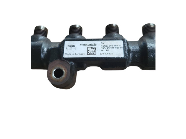 Топливная рампа 9654592680   Peugeot Partner  