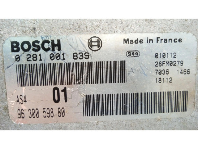 Řídící jednotka 9630059880, 0281001839   Peugeot 106 2001