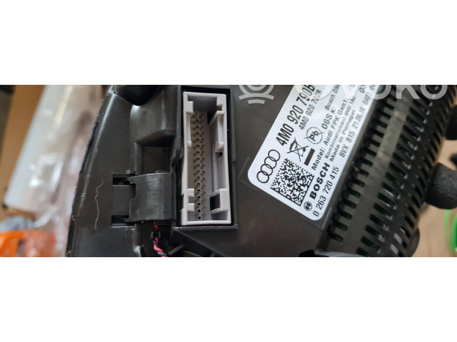 Přístrojová deska  Audi Q7 4M 2017 4M0920790B, 0263720415  