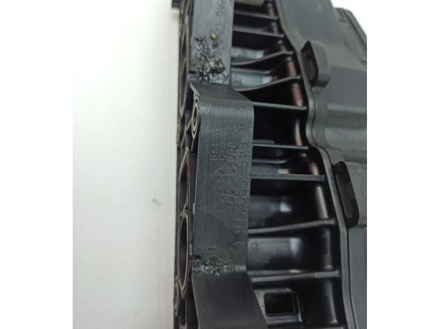Zámek zadních dveří A6460901637   Mercedes-Benz Sprinter W906 2009
