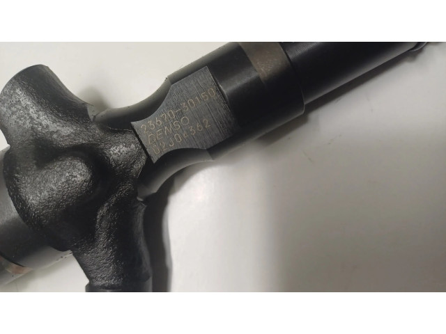 Форсунка 2367030150    Toyota Hilux (AN10, AN20, AN30) для дизельного двигателя  2.5