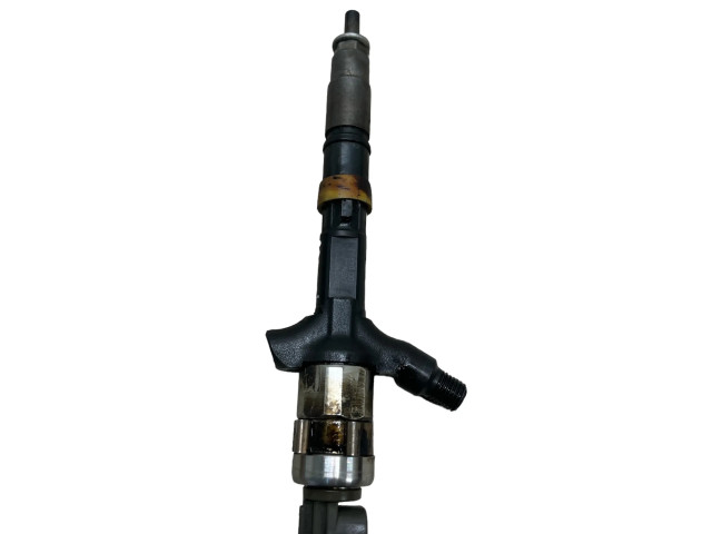 Vstřikovač 2367027020   Toyota Avensis T220  pro naftový motor 2.0  