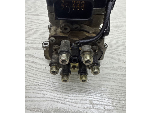 Топливный насос 059130106M, 0470506037    Audi A4 S4 B6 8E 8H   