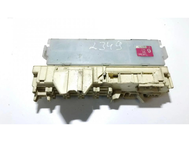 Блок предохранителей  ga5t   Mazda 626    