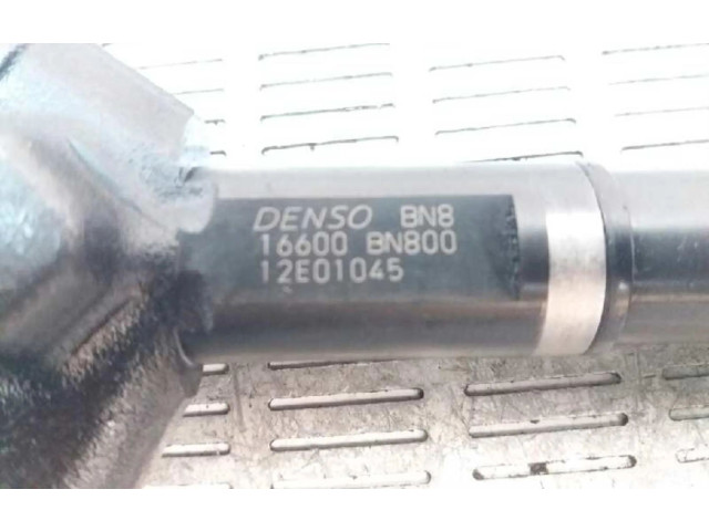 Vstřikovač    Nissan Almera Tino     
