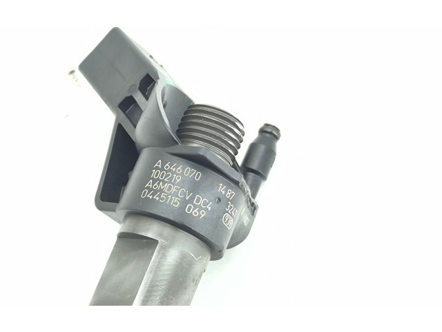 Vstřikovač a6460701487   Mercedes-Benz Vito Viano W639    646980 