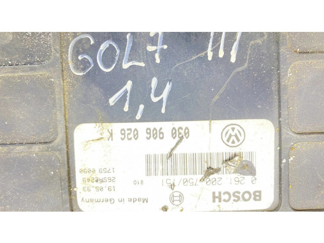 Блок управления двигателя 0065450032   Volkswagen Golf III