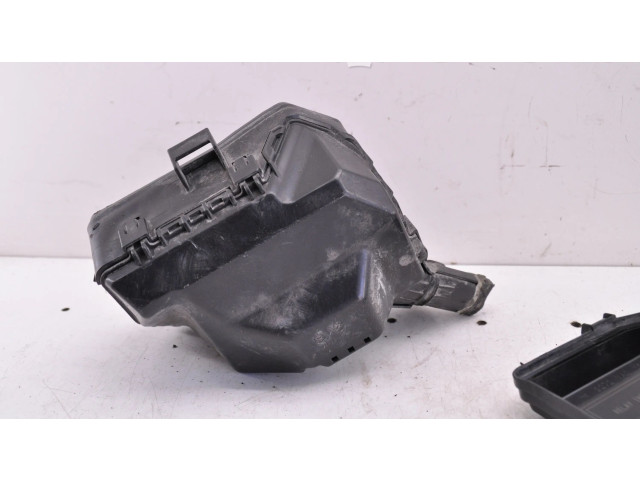 Блок предохранителей  8266252660   Toyota Verso-S    