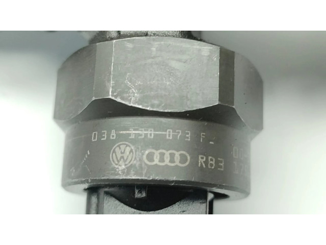 Vstřikovač 038130073F   Audi A4 S4 B5 8D  pro benzínový motor 2.8 AJM 