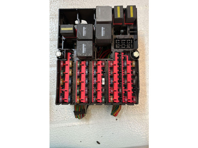 Блок предохранителей 2s6t-14a073-ab, 2S6T-14A073-AB   Ford Fusion    