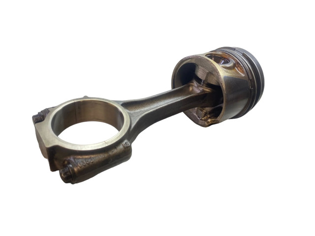  Поршень с шатуном CBDB 017020310, 104565  Volkswagen Scirocco  