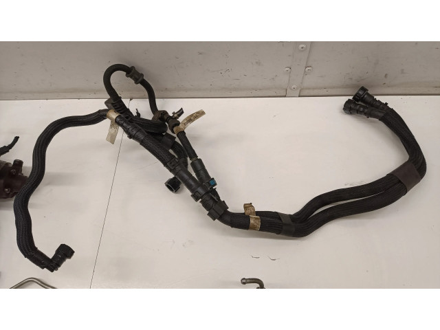 Vstřikovač 8571569, 8571555   BMW 7 G11 G12  pro naftový motor 3.5 B57 