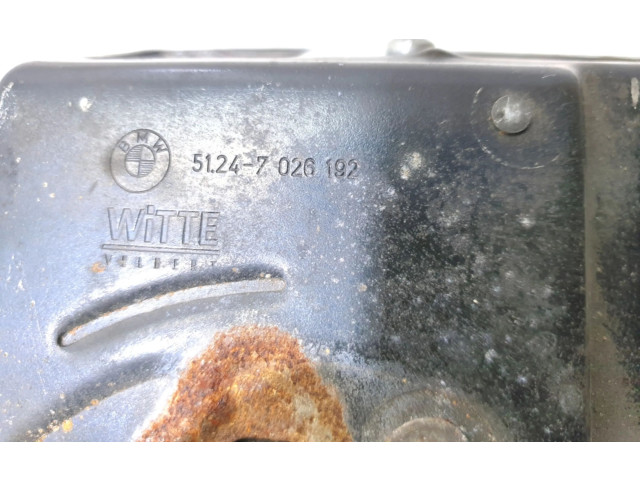 Zámek zadních dveří 51247026192   BMW 3 E46 2001