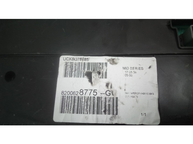 Přístrojová deska  Renault Clio III 2008 8200628775G  