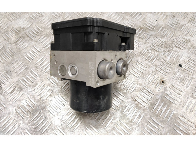 Jednotka ABS A2045455432, A2044312512   Mercedes-Benz C W204 2008