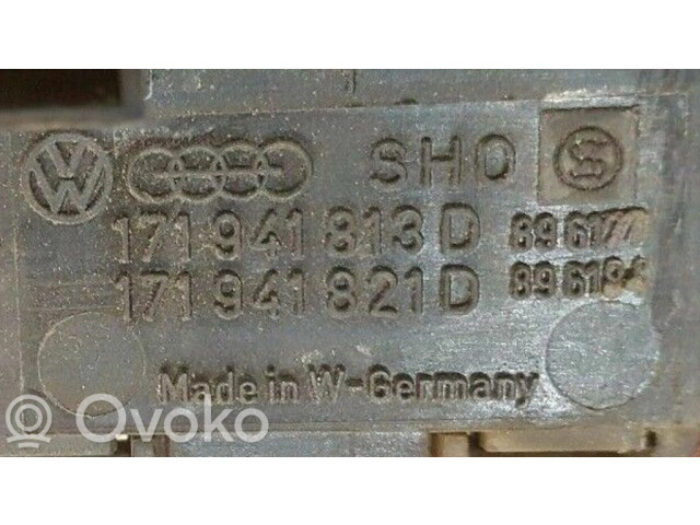 Блок предохранителей 171941813D, 171941821D   Volkswagen Golf I    