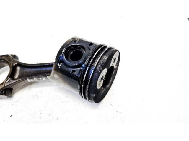 Píst    Mazda 626  pro naftový motor 2.0  