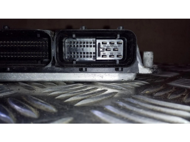 Řídící jednotka 038906019FC, 0281010751   Ford Galaxy 2002