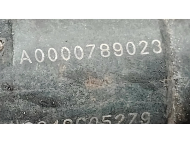 Vstřikovač A0000789023   Mercedes-Benz A W169  pro benzínový motor 1.7  