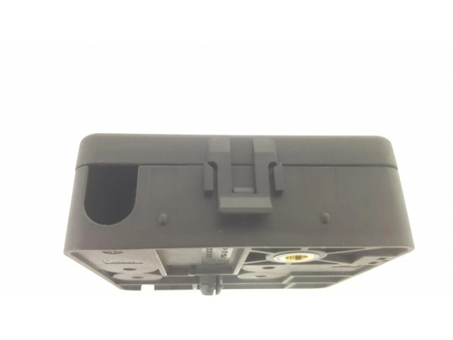 Блок предохранителей 61138374986   BMW X3 E83    