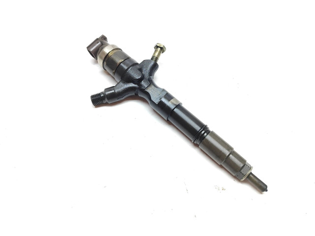 Vstřikovač 2367030400, 05M17127   Toyota Land Cruiser (J150)     