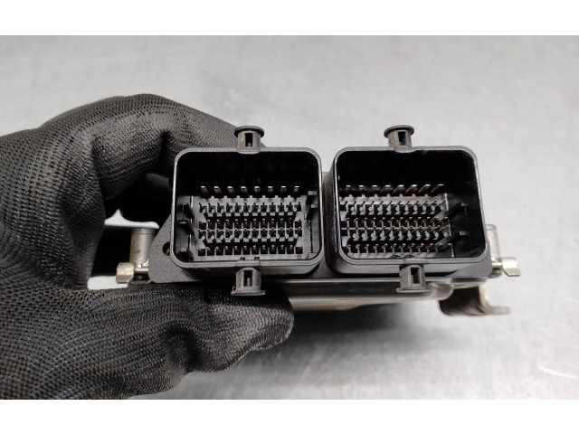 Блок управления двигателя 33920M68K01, 0261S04260   Suzuki Alto