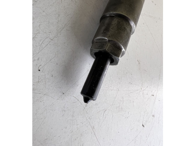 Форсунка 2367027020, 236702702    Toyota RAV 4 (XA20)   