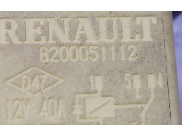Pojistková skříňka Řídící jednotka BSM 8200051112   Renault Megane II 2003