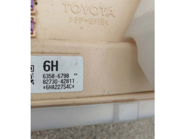   Pojistková skříňka 8273042811, 63586798   Toyota RAV 4 (XA40) 2016