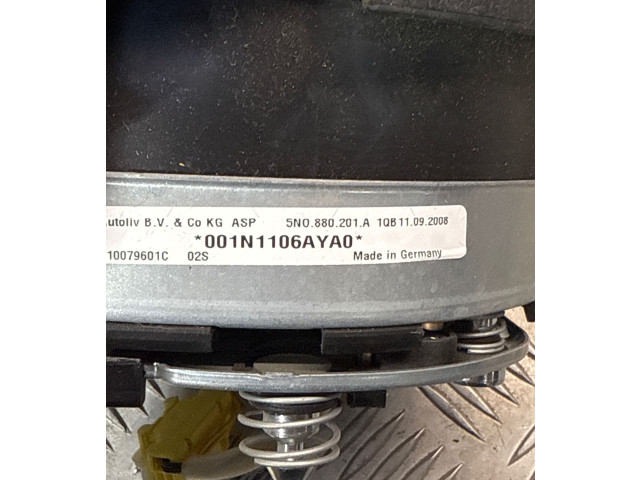Руль Volkswagen Tiguan  2007 - 2016 года 1T0419091AB, 5N0880201A      