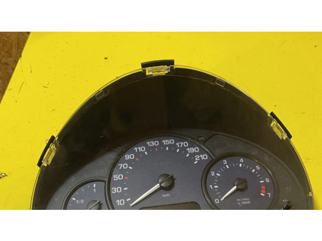 Přístrojová deska  Peugeot 307 2003 9658241480  