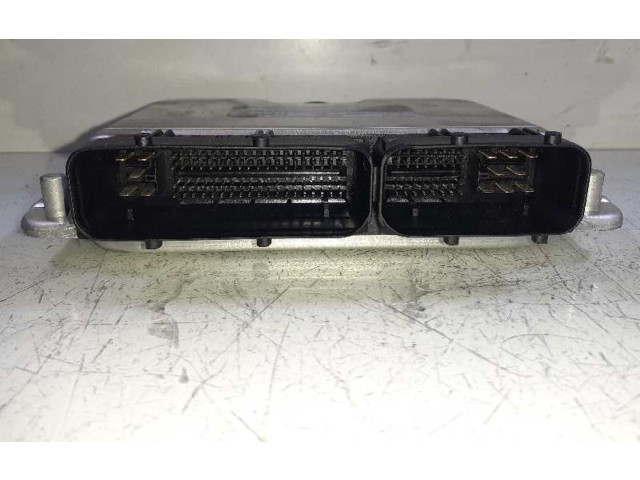 Řídící jednotka 038906019EB, 0281010553   Volkswagen Passat Alltrack 2001