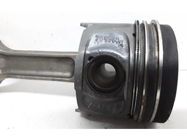  Поршень  7657HX  Renault Clio III  