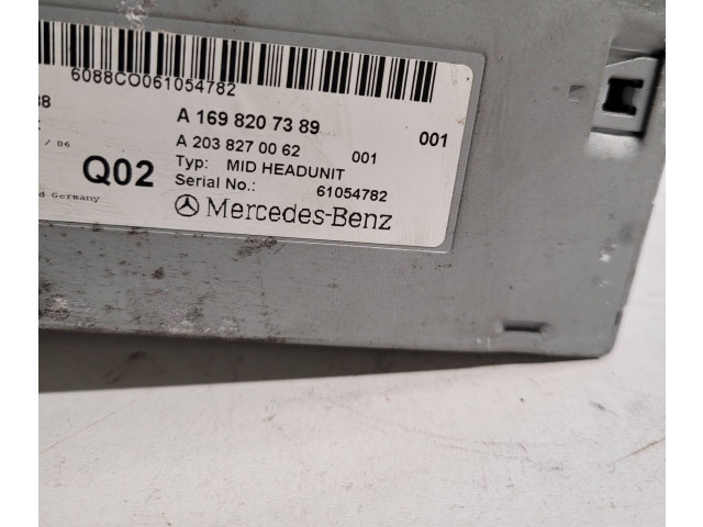 Pojistková skříňka Радио/ проигрыватель  / навигация A1698207389, A2038270062   Mercedes-Benz B W245 2006