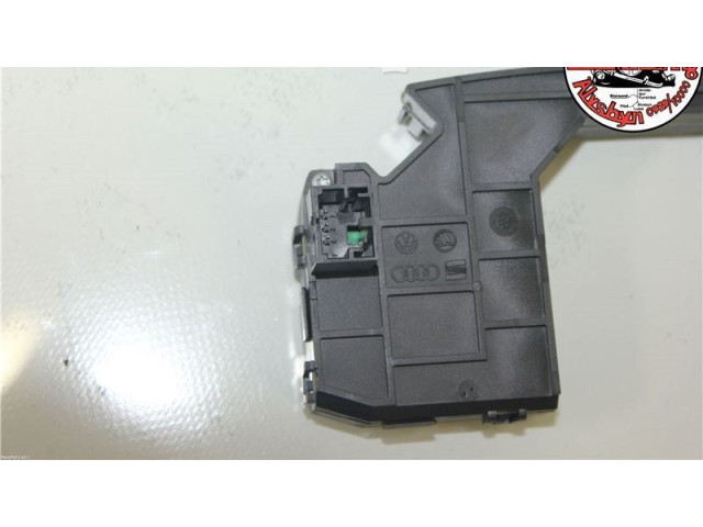 Топливная рампа 4E0953549A   Audi A8 S8 D3 4E  