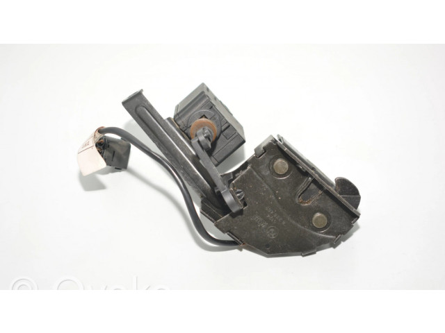 замок багажника 8384069, 8238469    BMW 5 E39 1996-2003 года