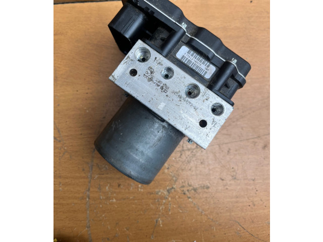 Jednotka ABS 6860216, 6860217   BMW X1 E84 2014