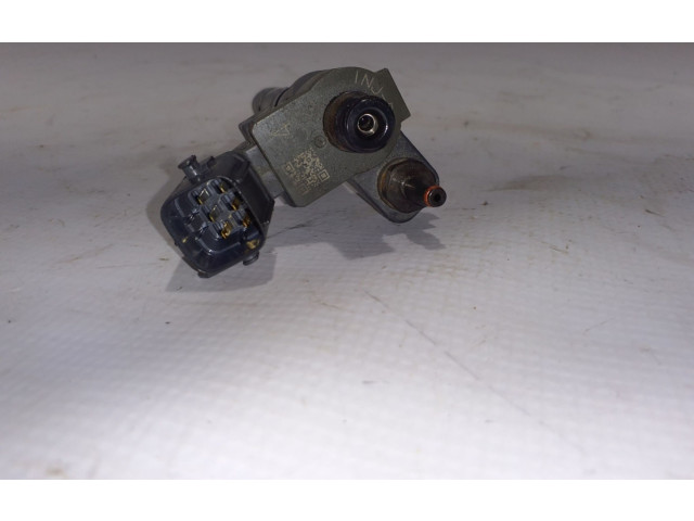 Vstřikovač 32140080   Volvo V60    D 4204 T8 