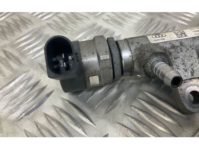 Vstřikovací lišta 03L130089, 057130764H   Audi TT TTS Mk2    CBBB 