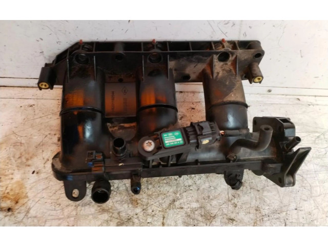 Vstřikovací lišta 140080105R   Renault Sandero I     