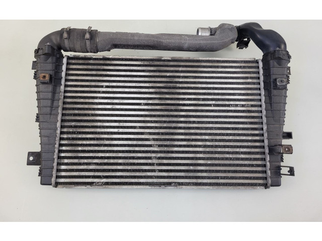 Интеркулер  52407504   Chevrolet Zafira B 
