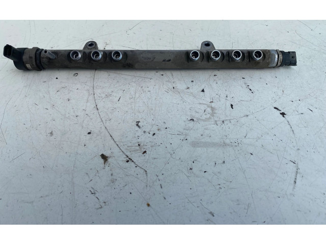 Vstřikovací lišta 30777759, 0445215025   Volvo V60    D5204T2 