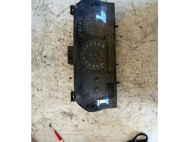 Přístrojová deska  Volvo S70  V70  V70 XC 1996 9168144  