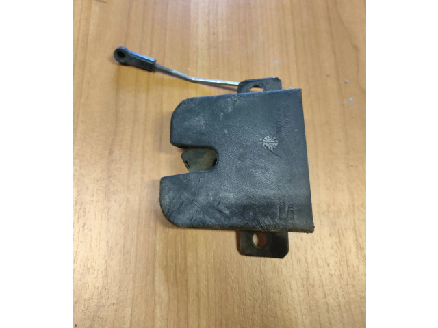 Zámek zadních dveří 2K0827505C, 2K0827505C   Volkswagen Caddy 2006