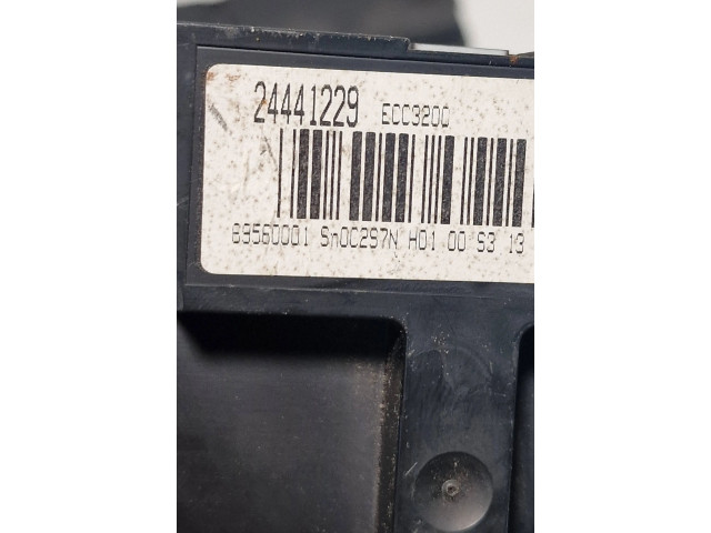Блок управления климат-контролем 24441229, 69560001   Opel Signum