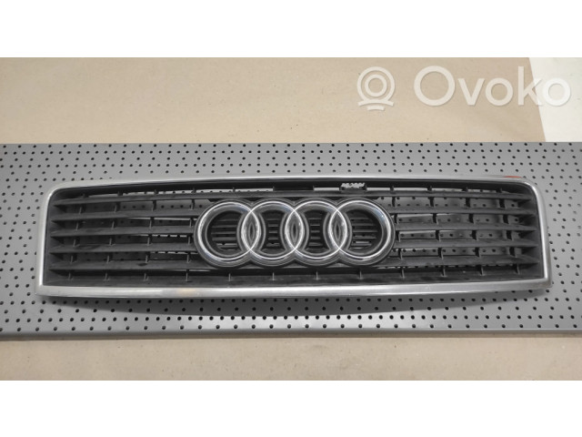 Верхняя решётка Audi A6 S6 C5 4B 1997-2005 года 4B0853551F      