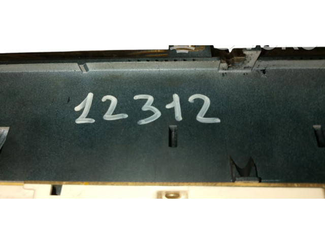 Přístrojová deska  Audi A6 S6 C4 4A 1997 88311219, 88311178  
