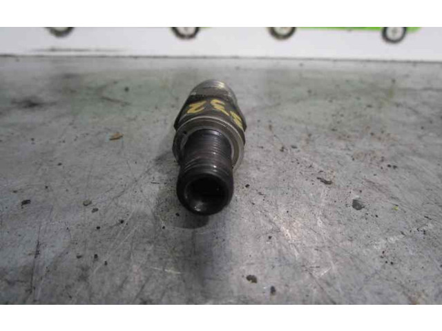 Форсунка 2367027030    Toyota Avensis T220  2CTE 